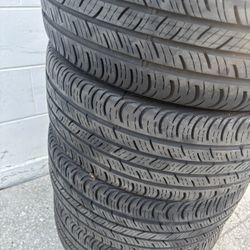 235/40R18 ((FULL SET)) 