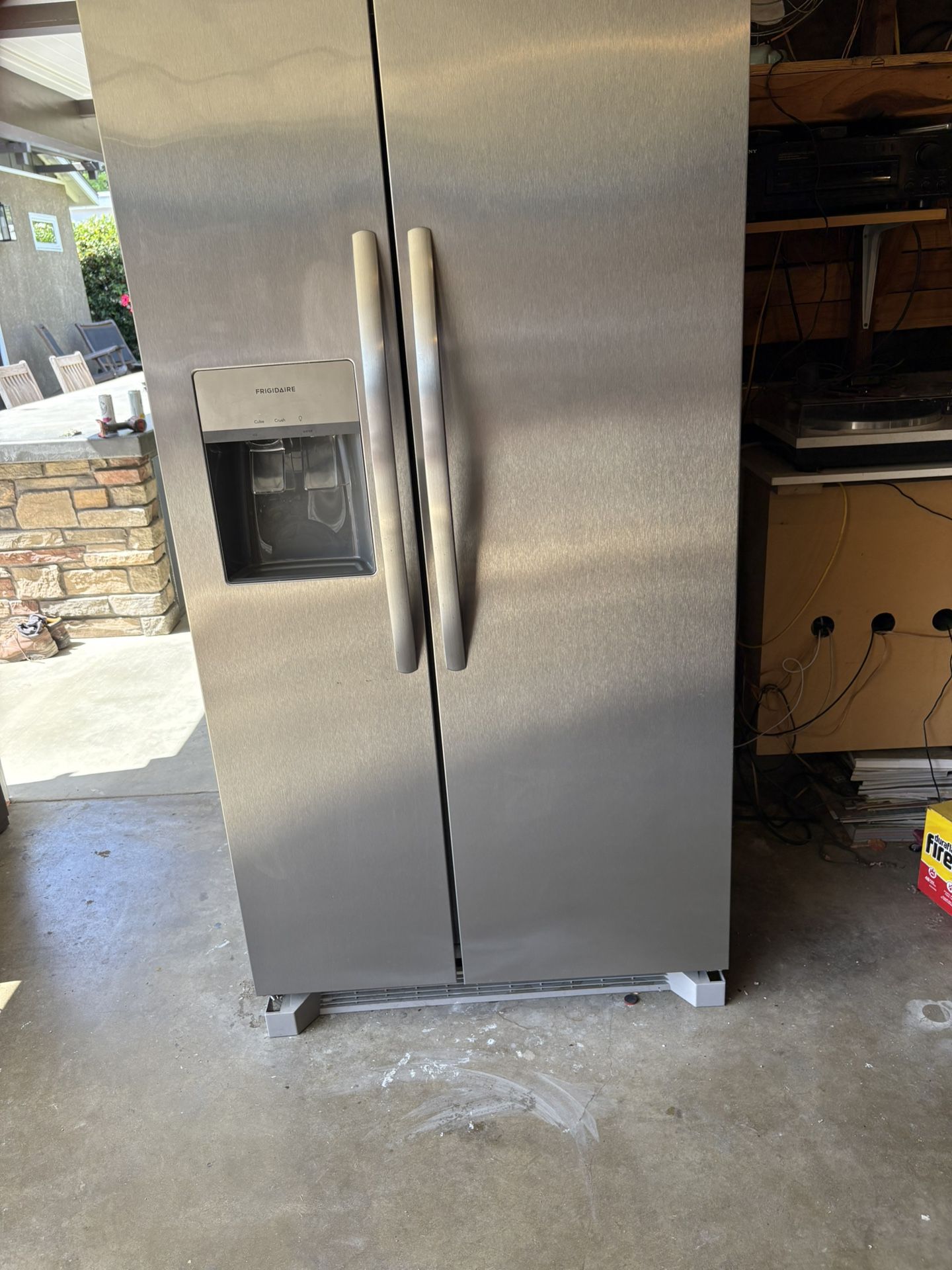 Refrigerator 