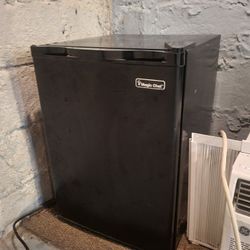 Magic. Chef Mini Refrigerator 