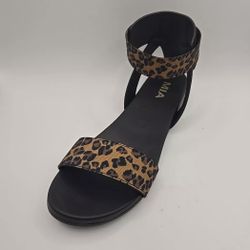 MIA BNIB Lydya Leopard Print Sandals  7.5