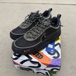 Nike Spiridon Undefeated 