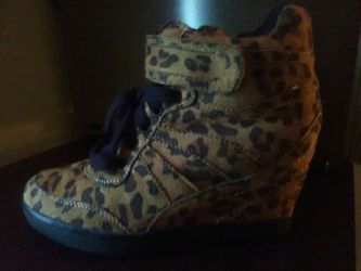 Sneaker wedges
