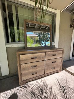 6-Drawer Dresser with Mirror