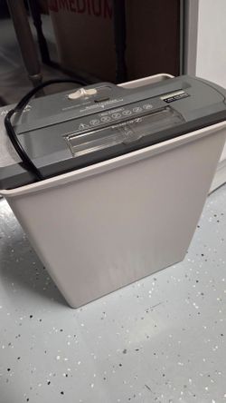 Paper shredder