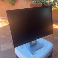 HP EliteDisplay E242 24" Widescreen LED Backlight LCD Monitor 60HZ 7MS 16:10 FHD(1920 x 1200) - Manufacturer Refurbished