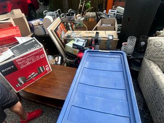 FREE Curb Alert! Garage Sale Leftovers