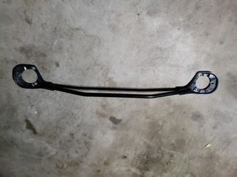 Outlander Strut Bar Brace