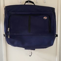 American Tourister Superset Garment Travel Bag Suitcase  - With lock and Key - Used in Great Condition. 