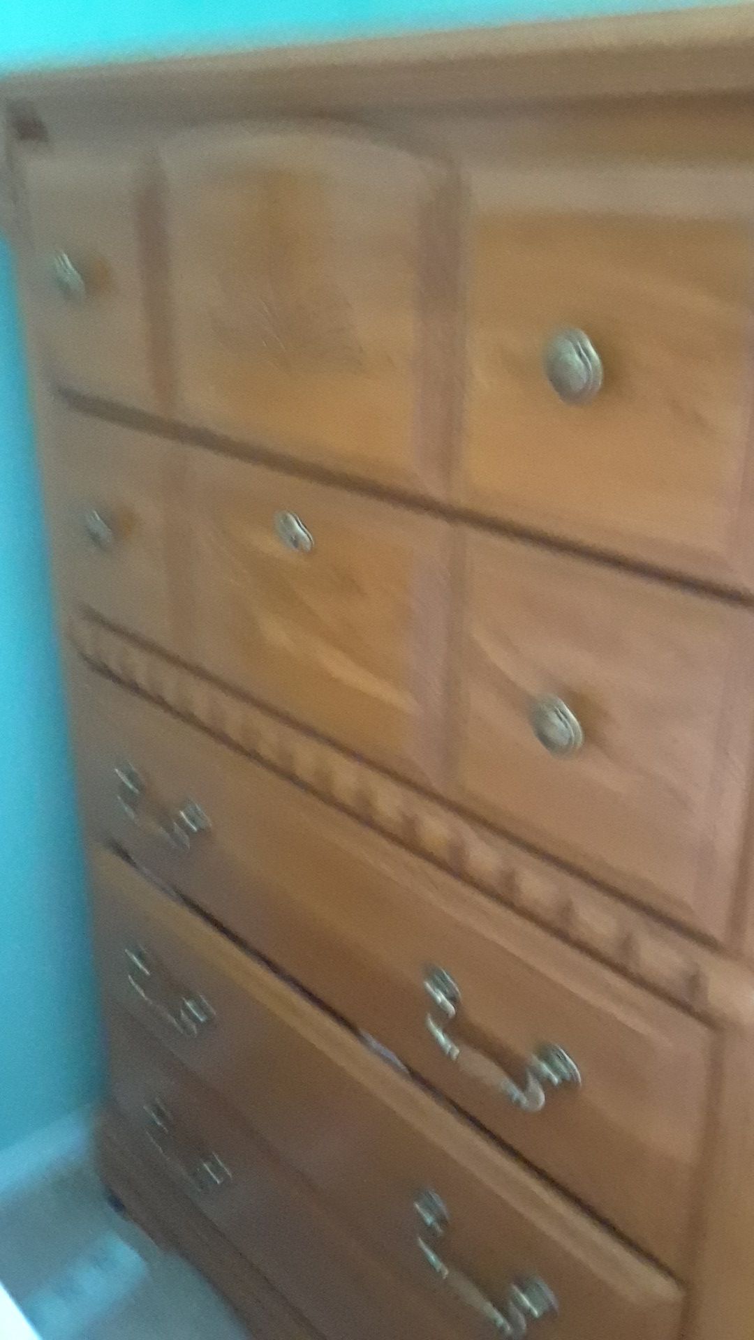 Queen OAK bedroom set for Sale in Carol Stream, IL OfferUp