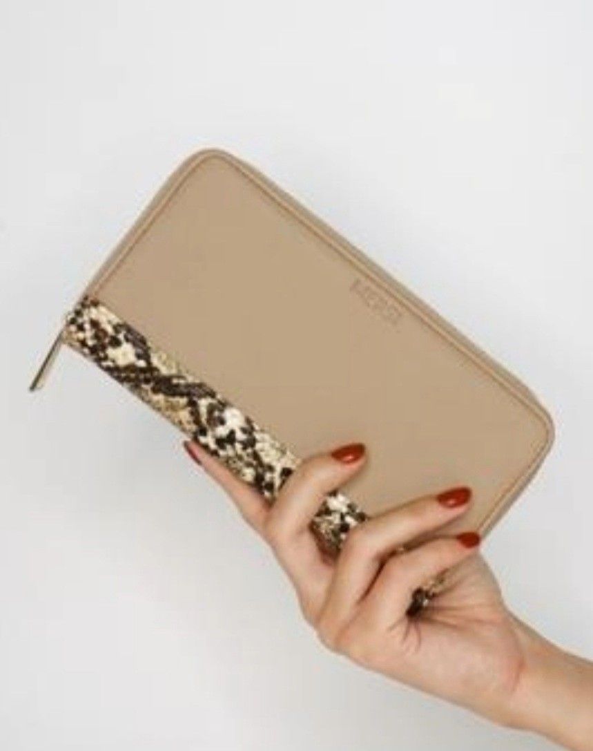 Carrie Bifold Vegan Leather Wallet Beige