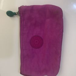 Kipling Pouch