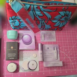 TATCHA (WC) PRIMER LOT W/ESTĒE LAUDER MAKEUP TOTE + 4 HIGH-END FREEBIES 