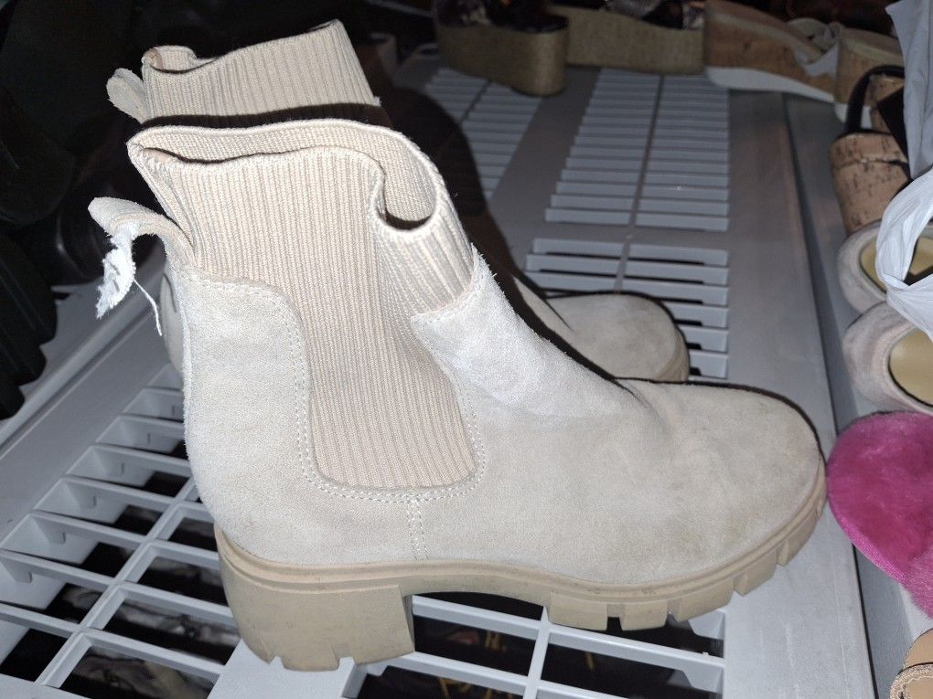 Women's Size 7.5 Steve Madden Suede Ankle Boots Brown