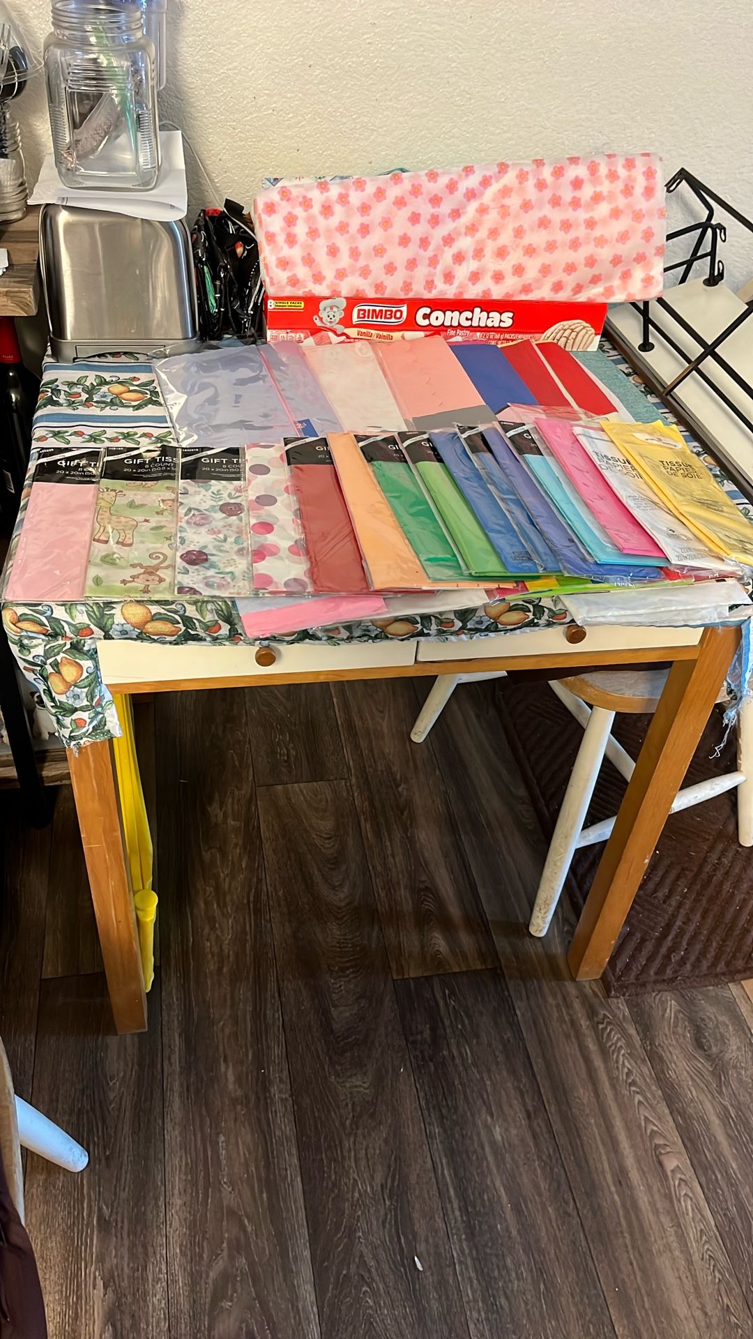 GIFT TISSUES. All for $10