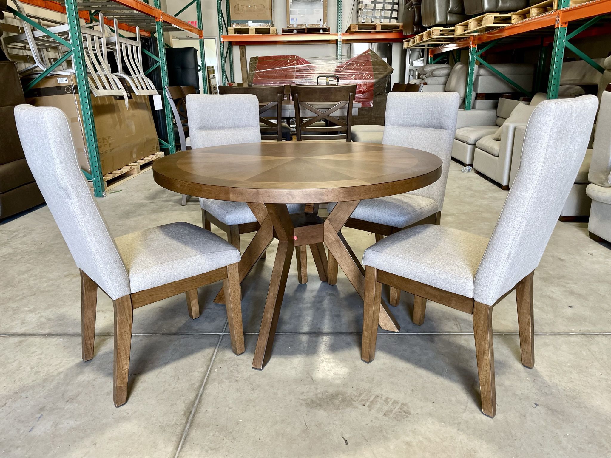 WAREHOUSE CLEARANCE | Kaelyn 5-piece Dining Set | BRAND NEW
