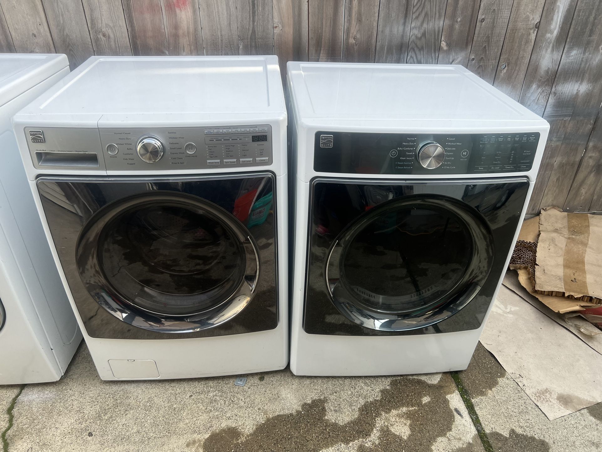 Kenmore Elite electric 220 volts front load washer and dryer with a three-month warranty in good condition. Free delivery in the Oakland area. Outside