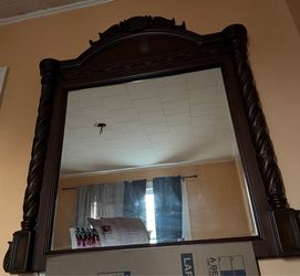 Wall mirror