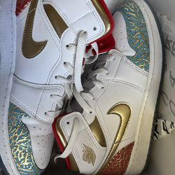 Size 7 Air Jordan 1 Mid SS (GS)