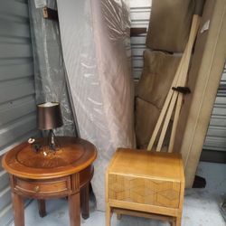 Queen size bed 🛌 
a 3-person couch 🛋 
Two night stands
And a computer desk 
All for $200