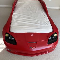 Race car bed Corvette