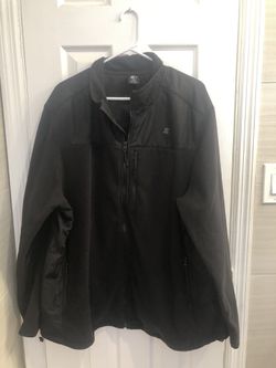Great condition! Starter black zip up jacket (bottom half fleece) size XXL