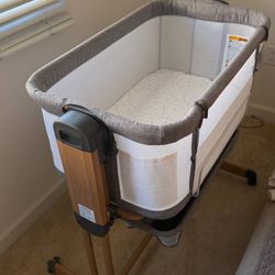 Like New Baby Bedside Bassinet - Almost Not Used