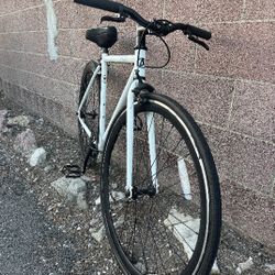 Aventon Single Speed Bike (Frame Size Small)