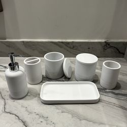 New 6-piece Bathroom Vanity Set