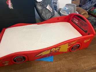 Toddler bed