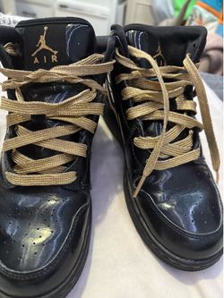 Air Jordan 1 Retro PL Metallic Gold