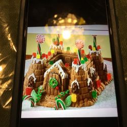 Nordic Ware Castle Bundt Pan. This pan can be used for a Gingerbread Castle, Princess Castle, Many more ideas on line.  Like NEW. Red. $15