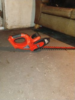 Black & Decker Hedge Trimmer