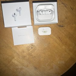 Airpods pro 3 with noise cancellation, negotiable price, and meetups in the area