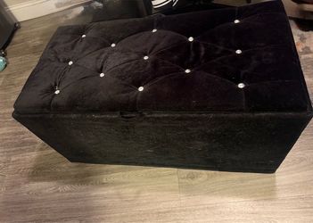 Velvet storage bench -great condition