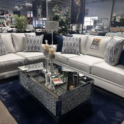 Formal Seating Sofa Set! $2199 💙🤍✨ Customizable! 