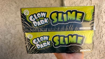Glow in the dark slime