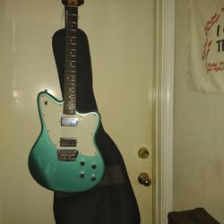 Tornado Squier Fender Guitar Surf Metal Green EXC Setup Spa Perfect & Bag
