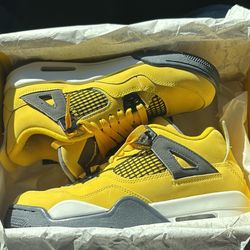 Jordan Lightning 4s