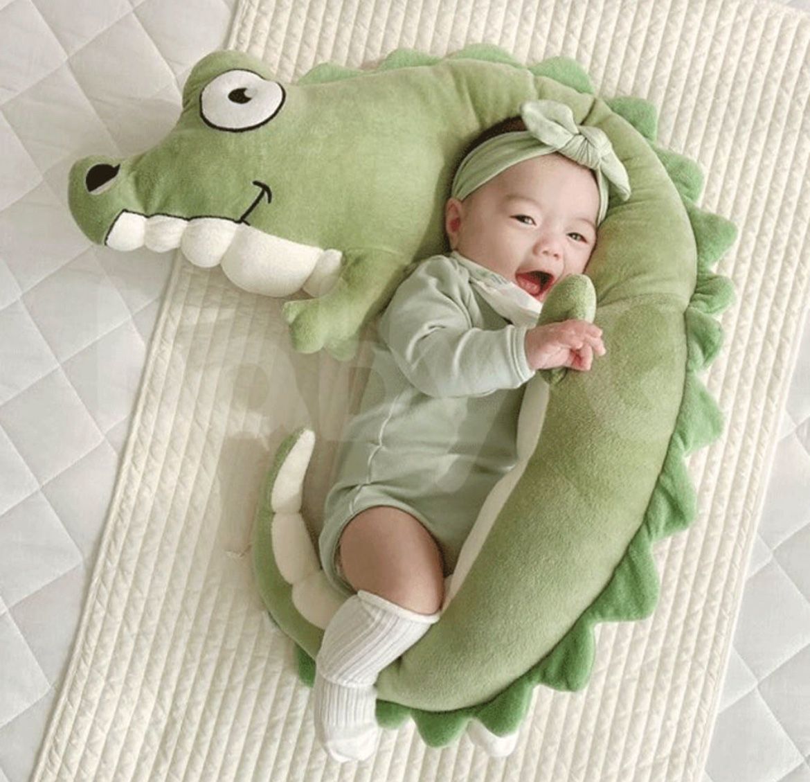 Crocodile baby body pillow