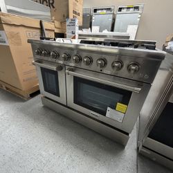 Thor 48’ Dual Fuel Stove -New Open Box 