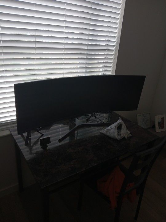 49 Inch Curve Samsung Computer Gaming Screen 