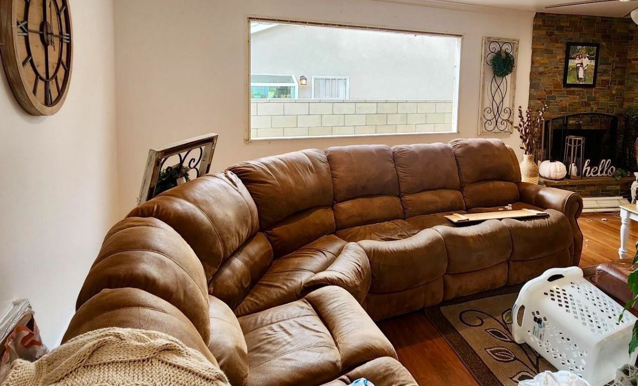 Sectional Couch- Recliner 