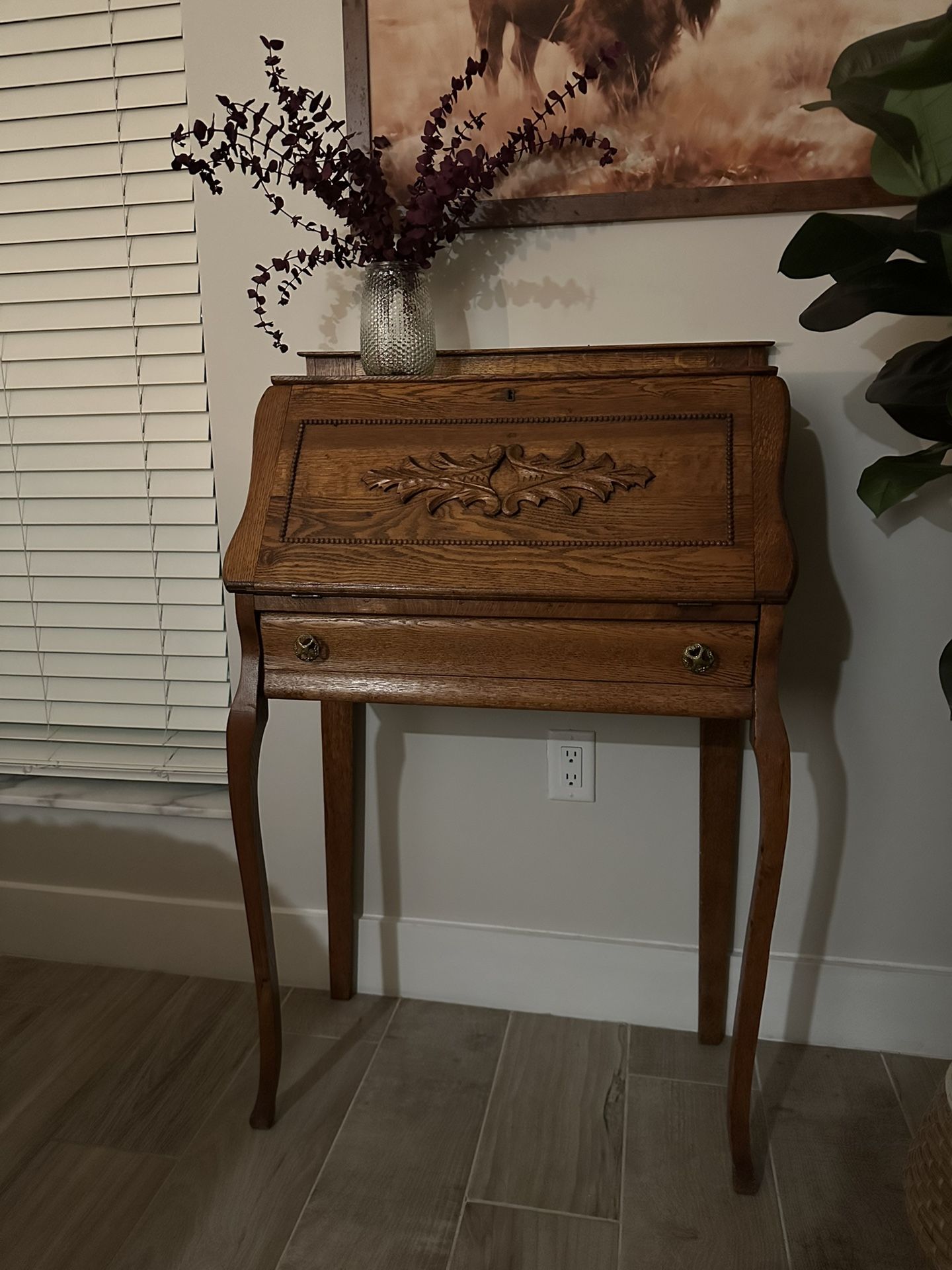 🪶 Antique Solid Oak Drop-Front Secretary Desk – Hand-Carved Detail