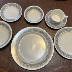 Noritake Ivory China “Prelude 7570” Set 