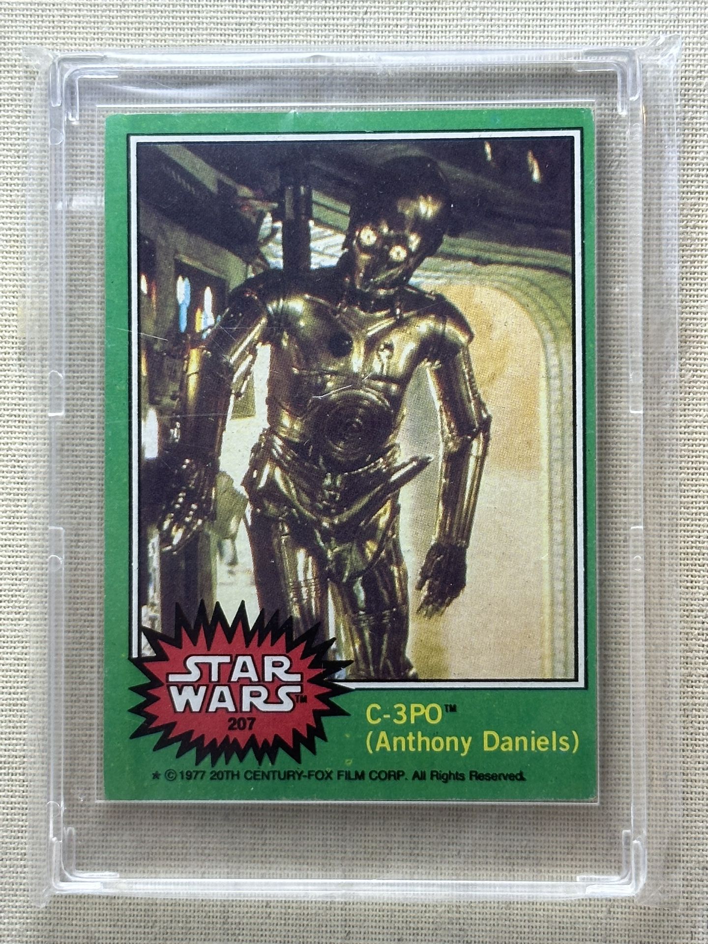 1977 Topps - Star Wars - Series One - “Goldenrod” Error Card - #207