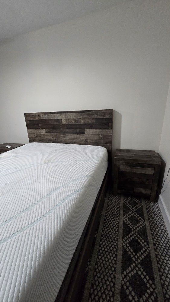 Queen Size Bedroom Set