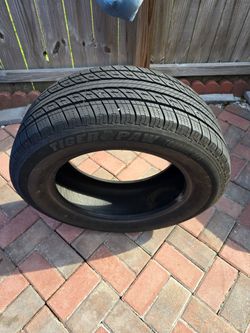 Tire 235 /60 R17