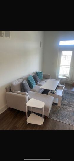 Modern U-Shaped Sectional Sofa – Gray – Like New