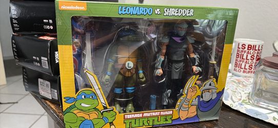 Teenage Mutant Ninja Turtles Leonardo v Shredder