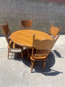 Oak Round Dining Table with 4 Chairs